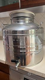 Contenitore per olio con rubinetto