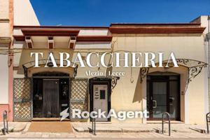 Attività / Licenza di 100 m² con 1 locale a Alezio