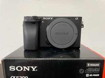 Sony A6300 Come Nuova + Accessori
