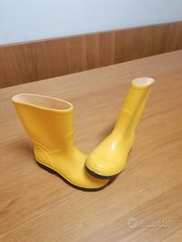 Stivali impermeabili gialli in gomma