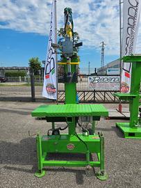 Spaccalegna verticale 16t 5.5kW trifase usato