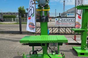 Spaccalegna verticale 16t 5.5kW trifase usato