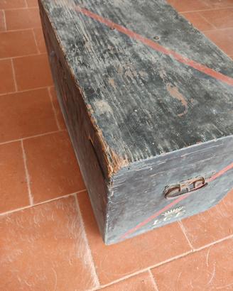 vecchio bauletto di legno