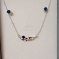 Parure con punti luce blu