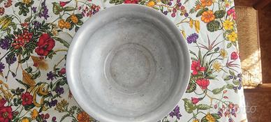 bacinella o catino in alluminio argentato anni 70