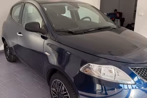 Lancia Ypsilon 1.2 69 CV 5 porte S&S Gold
