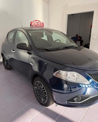 Lancia Ypsilon 1.2 69 CV 5 porte S&S Gold