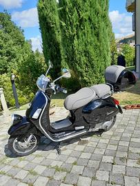 Piaggio Vespa 300 GTV - 2012