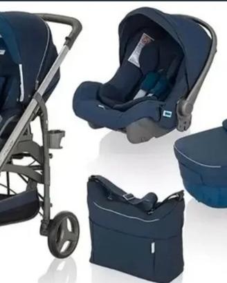 Passeggino Trio Inglesina  modello Trilogy blu