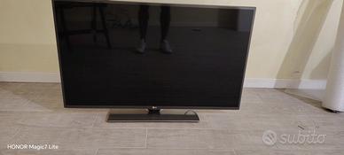 Smart TV LG 42 Pollici più Home Theatre più staffa