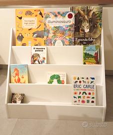 Libreria frontale stile Montessori 