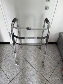 Deambulatore da interno per anziani