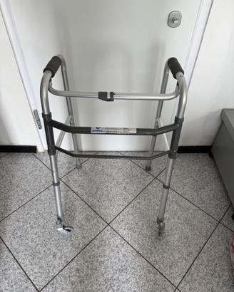 Deambulatore da interno per anziani