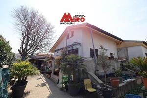 Villa di 200 m² con 4 locali a Monza