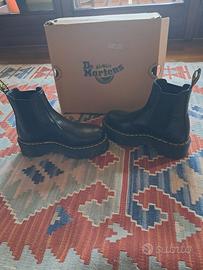 stivaletti o anfibi Dr. Martens mod.Jetta.