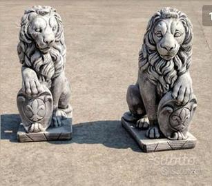 Leoni coppia pietra da esterno stemma giardino