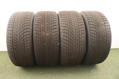 Gomme Goodyear Ultragrip 225 40 18 inverno