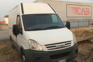 Furgone Iveco deily