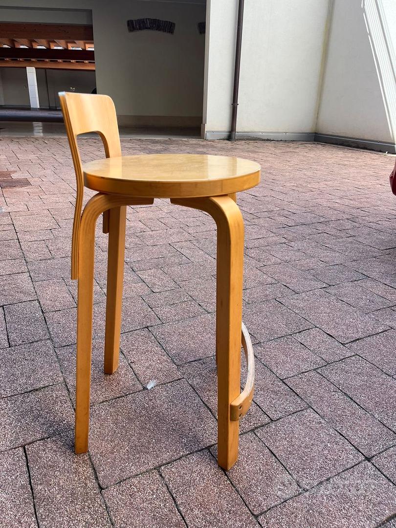 Sgabelli K65 di Alvar Aalto per Artek, F Arredamento e