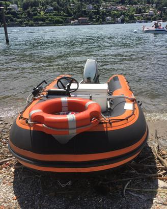 Gommone Lomac , con Gommone 4 metri e carrello