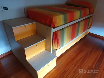 Letto a castello estraibile con cassettiera
