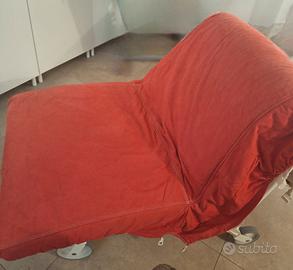 divano letto singolo con doghe in legno