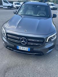 Mercedes glb 200d 4matic