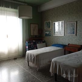 Stanza singola spaziosa a Firenze