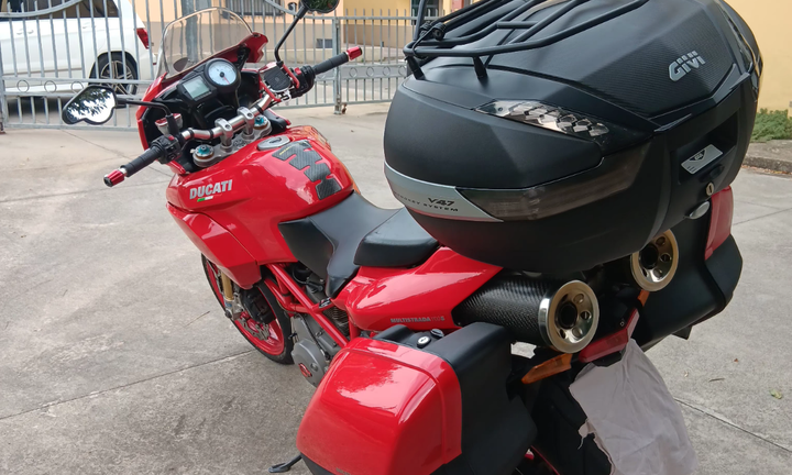 Ducati multistrada 1100s