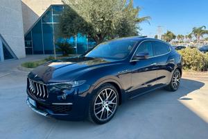 Maserati Levante Granlusso 350cv T-Stock prezzo