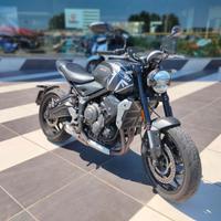 Triumph Trident 660 Triple Tribute