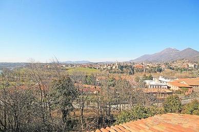 Terreno di 2000 m² a Villa d'Almè