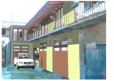 TERRACIELO A RUSTICO CON POSSIBILITA' DI RICAVARE