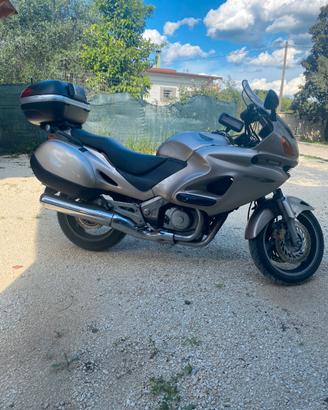 Honda deauville  650
