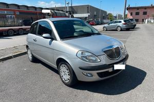 Lancia ypsilon 1.2 ok neopatentati