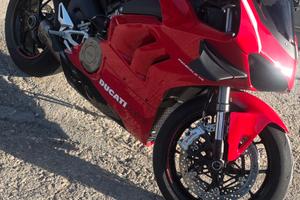 panigale v4