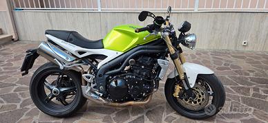 Triumph speed triple 1050