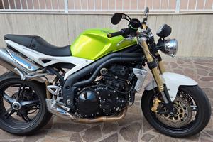 Triumph speed triple 1050