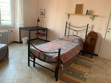 Beautiful bedroom in spacious apt