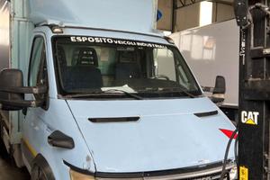 IVECO Daily 60 q.li Centinato 5 m con Sponda Idr