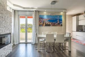 Appartamento di 100 m² con 5 locali e box auto a B