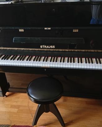 Pianoforte verticale Strauss
