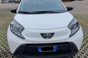 TOYOTA AYGO X C.AUTOMATICO 09/2023 BIANCA KM.17500
