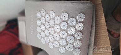 Tappetino per agopressione