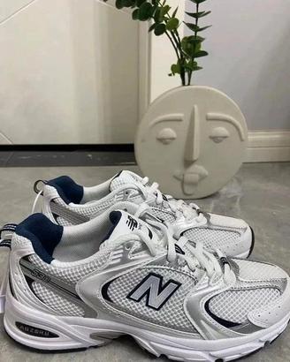 New Balance 530 White Silver Navy 43
