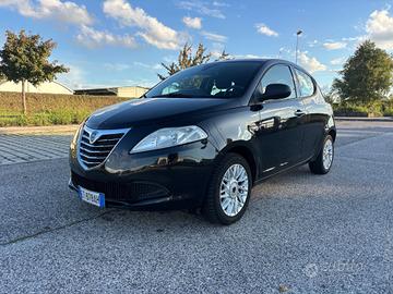 Lancia Ypsilon 1.3 MJT 16V 95 CV 5 porte S&S S Mom