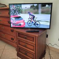 televisore 32 pollici akai 