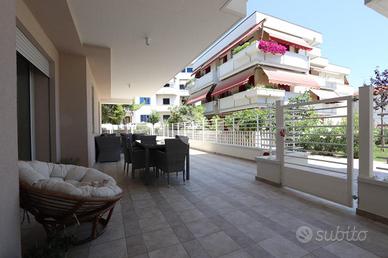 3 LOCALI A TORTORETO