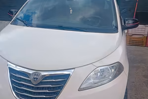 lancia y elefantino rosa Benz.gpl