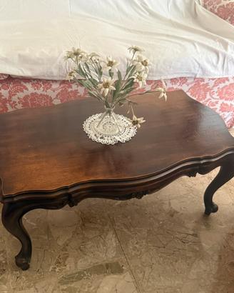 Tavolo da salotto in legno stile classico
